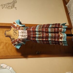 Artesia Bohemian short sleeve dress. Size Medium. Good preowned condition.